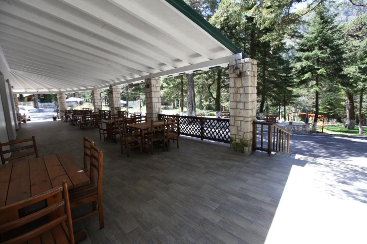Bujtina Uji I Panjes, Log Cabins Dukat Экстерьер фото
