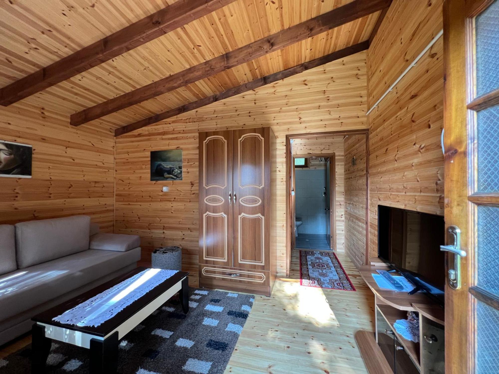 Bujtina Uji I Panjes, Log Cabins Dukat Экстерьер фото